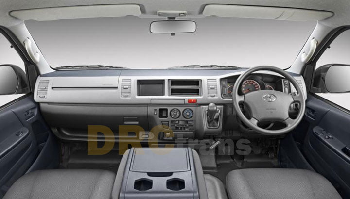 Dashboard Mewah dan exclusive dari Toyota HiAce Commuter